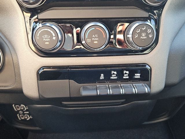 2025 RAM 1500 Tradesman Crew Cab 4x4 5'7' Box