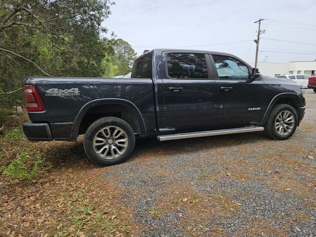 2020 RAM 1500 Laramie Crew Cab 4x4 5'7' Box