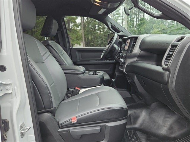 2023 RAM 3500 Tradesman Crew Cab 4x4 8' Box