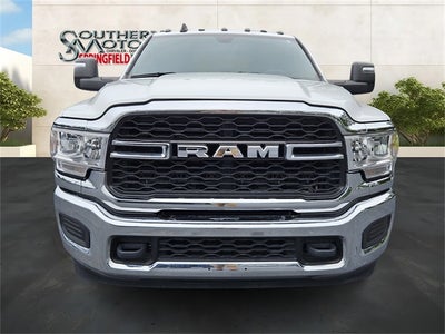 2023 RAM 3500 Tradesman Crew Cab 4x4 8' Box