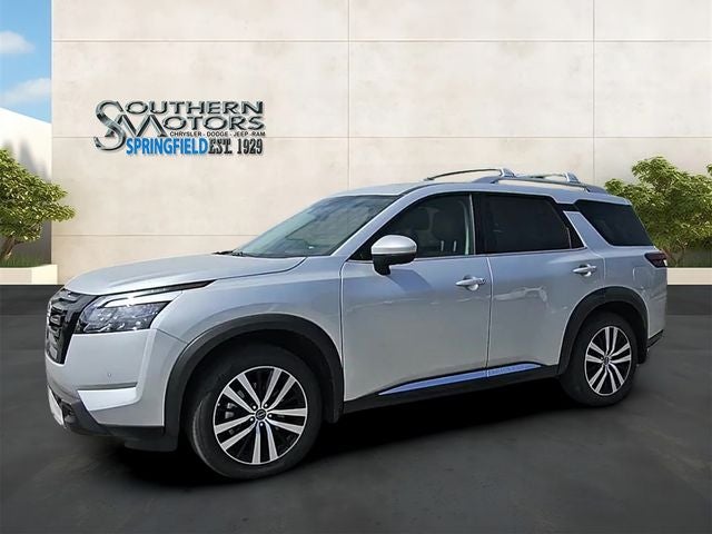 2025 Nissan Pathfinder Platinum FWD