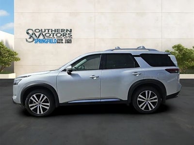 2025 Nissan Pathfinder Platinum FWD