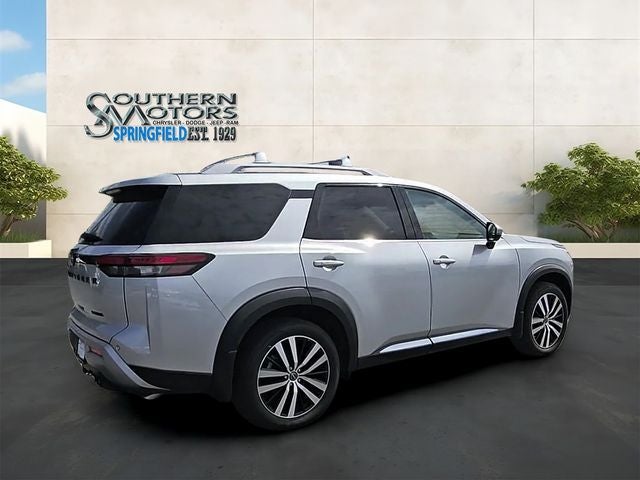 2025 Nissan Pathfinder Platinum FWD