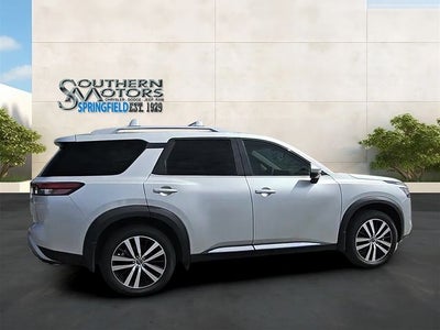 2025 Nissan Pathfinder Platinum FWD