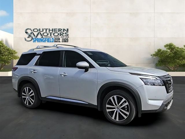 2025 Nissan Pathfinder Platinum FWD