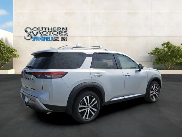2025 Nissan Pathfinder Platinum FWD