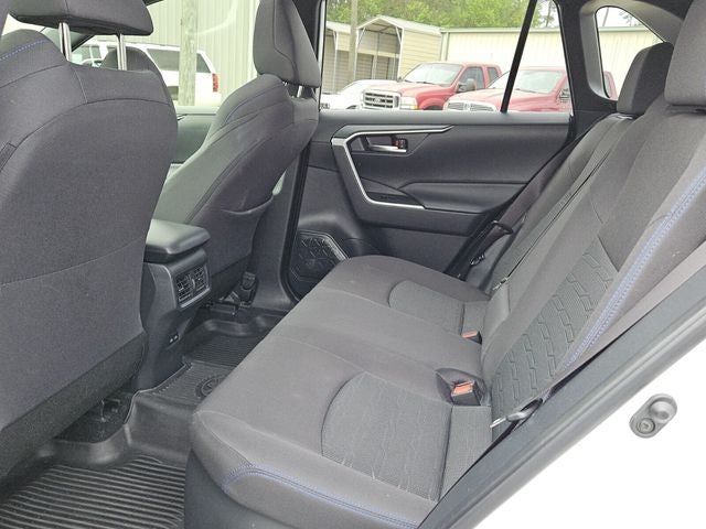 2023 Toyota RAV4 Hybrid SE