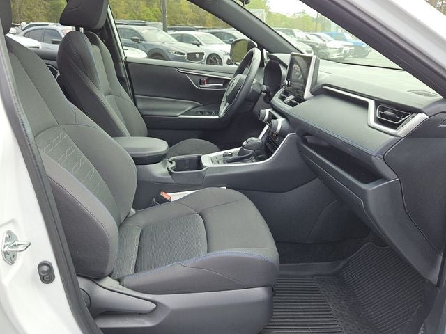 2023 Toyota RAV4 Hybrid SE