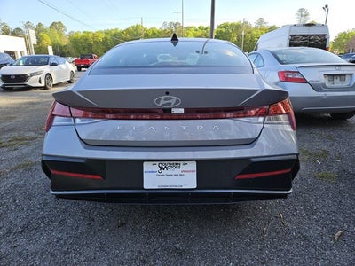 2025 Hyundai Elantra SEL Convenience