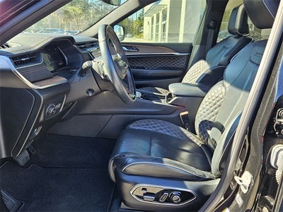 2022 Jeep Grand Cherokee Summit