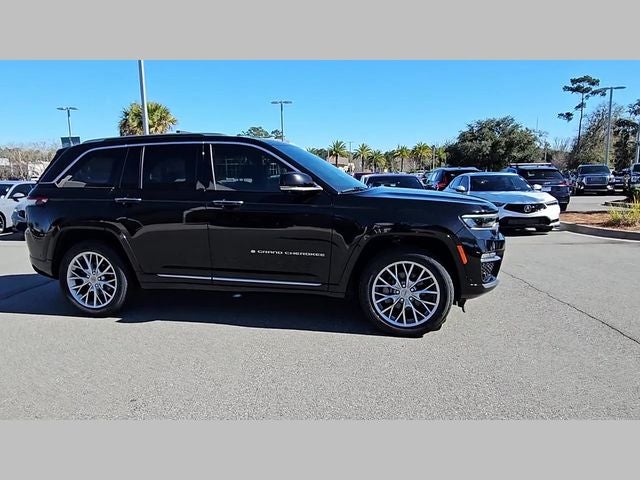 2022 Jeep Grand Cherokee Summit