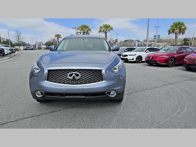 2017 INFINITI QX70 Base