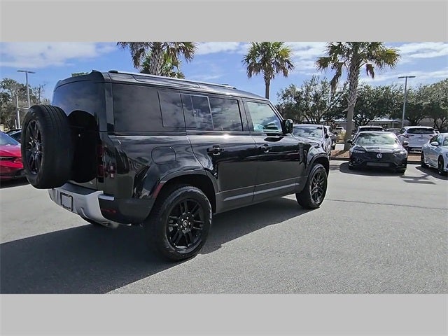 2025 Land Rover Defender 110 S