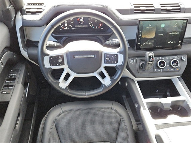 2025 Land Rover Defender 110 S