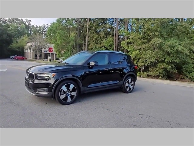 2021 Volvo XC40 Momentum