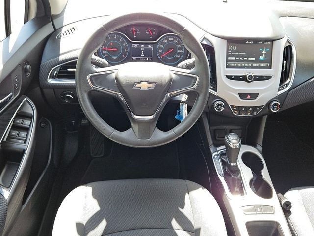 2017 Chevrolet Cruze LS