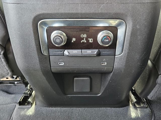 2022 GMC Yukon XL SLE