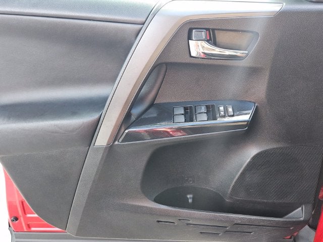 2016 Toyota RAV4 SE
