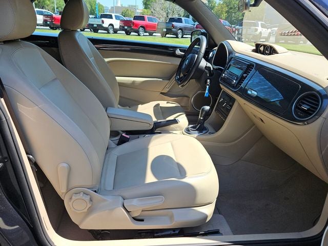 2013 Volkswagen Beetle Convertible 2.0 TSi