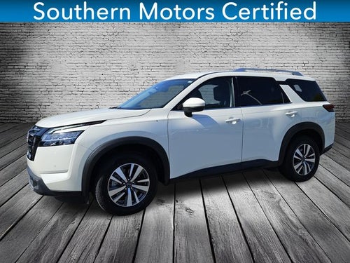 2023 Nissan Pathfinder SL