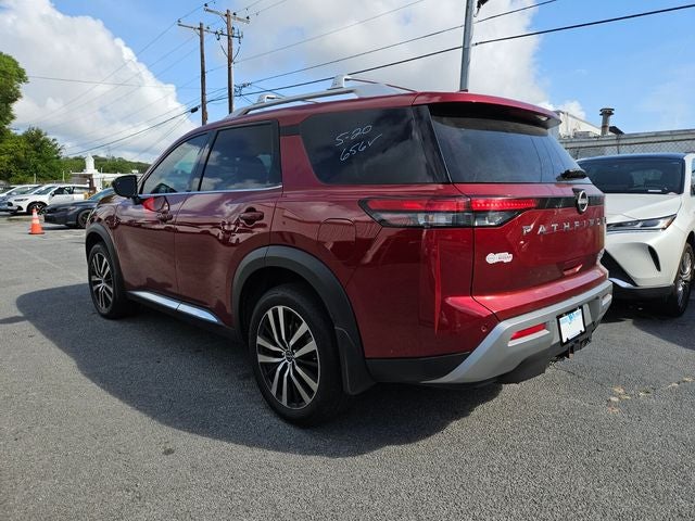 2025 Nissan Pathfinder Platinum