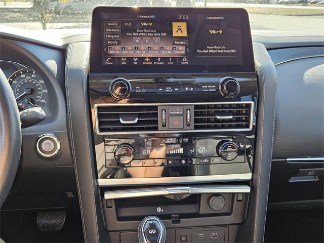 2024 INFINITI QX80 LUXE