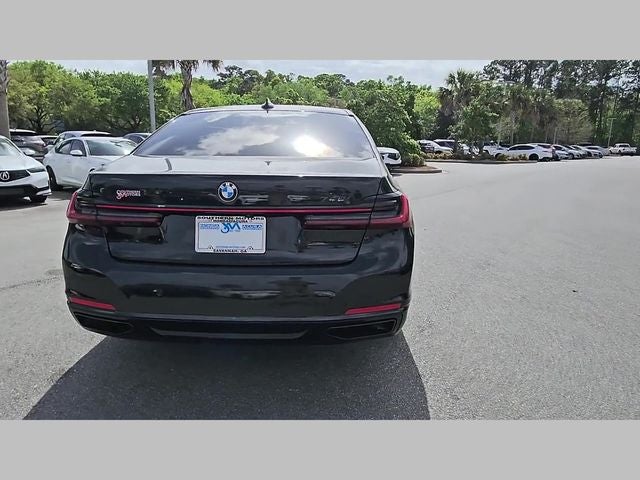 2022 BMW 7 Series 740i