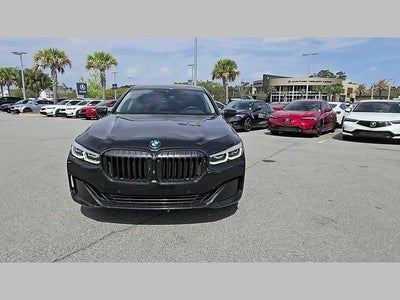 2022 BMW 7 Series 740i