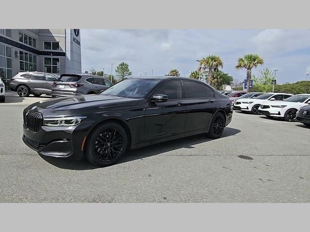 2022 BMW 7 Series 740i