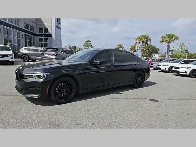 2022 BMW 7 Series 740i
